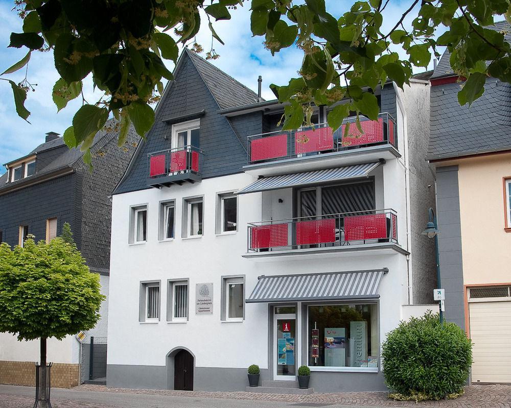 Feriendomizil Am Lindenplatz Hotel Bullay Eksteriør billede